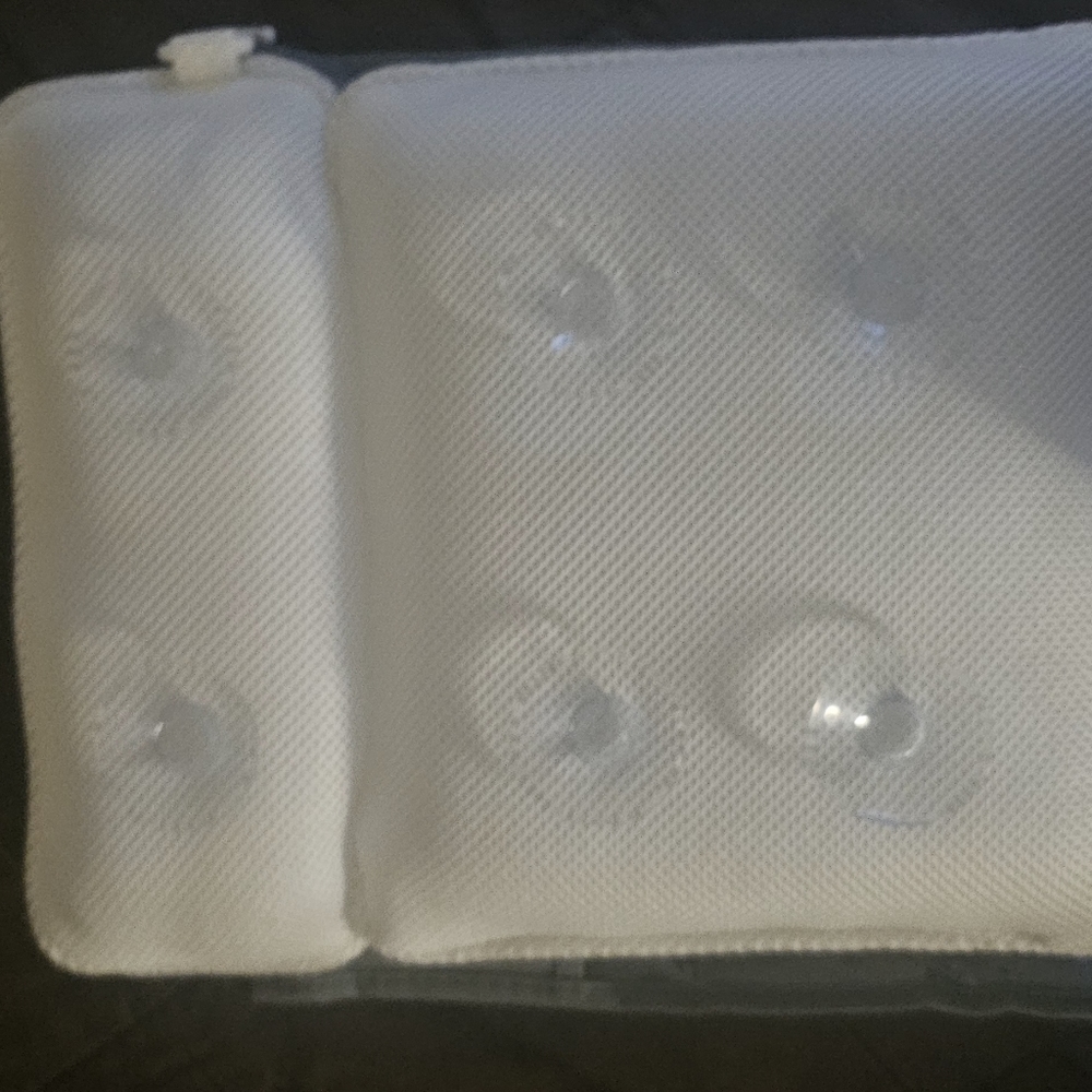 Bathtub cushion